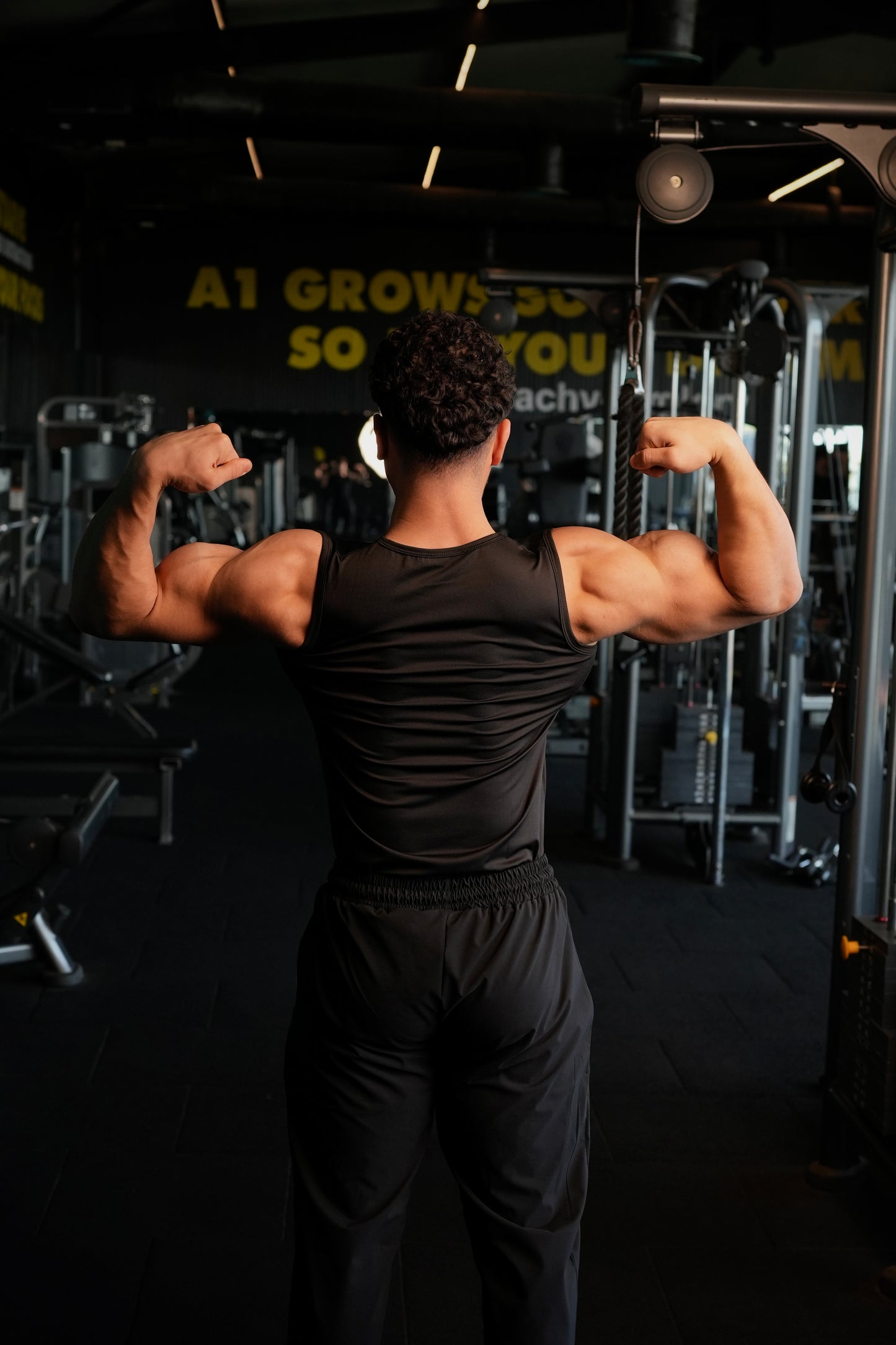 BLACK COMPRESSION TANK 2.0